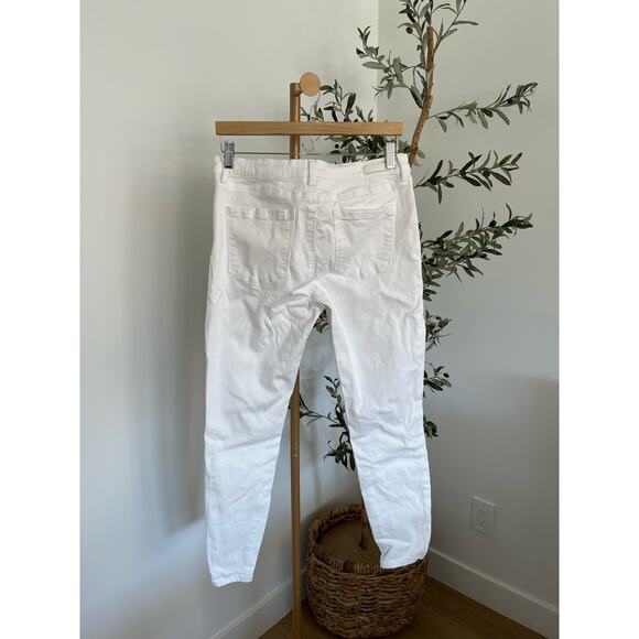 BlankNYC The White Mercer Skinny Jeans - Picture 9 of 10